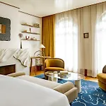 Junot Paris